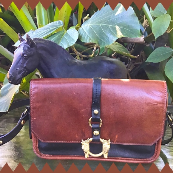 Ariat Handbags - Ariat Crossbody
